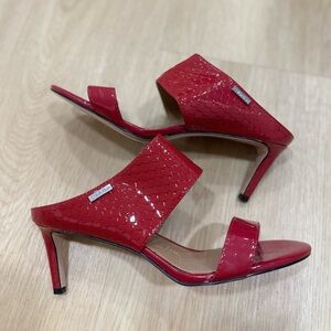 Calvin Klein red patent leather open toe pumps with silver logo size 7.5